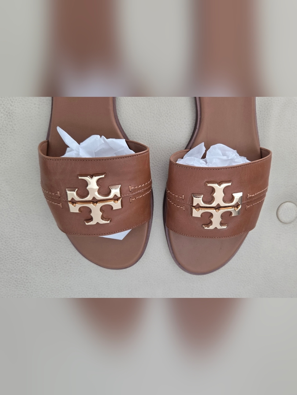Tory Burch Tan Leather Gold Hardware Slide Sandals - Picture 4 of 5